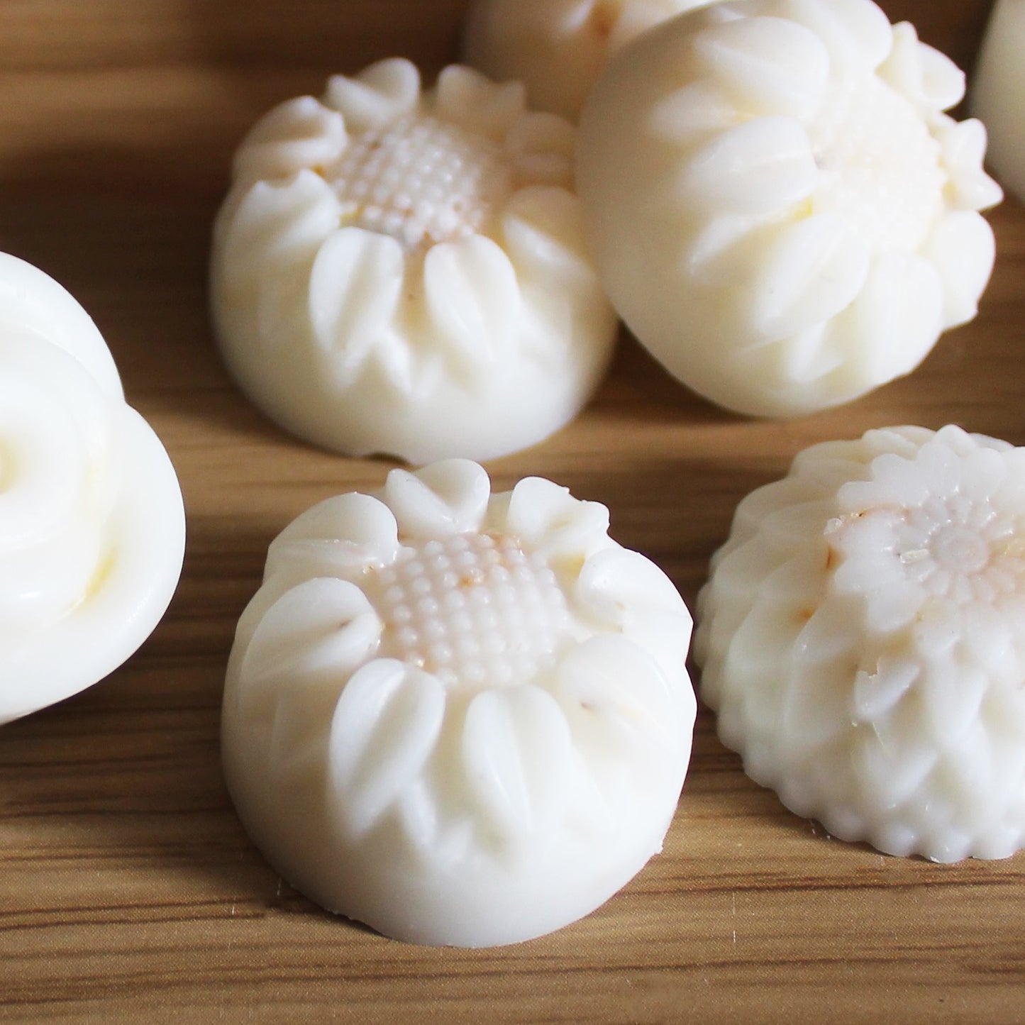 Spiced Orange & Clove Botanical Wax Melts — Infused with Calendula Petals (Pack of 14)