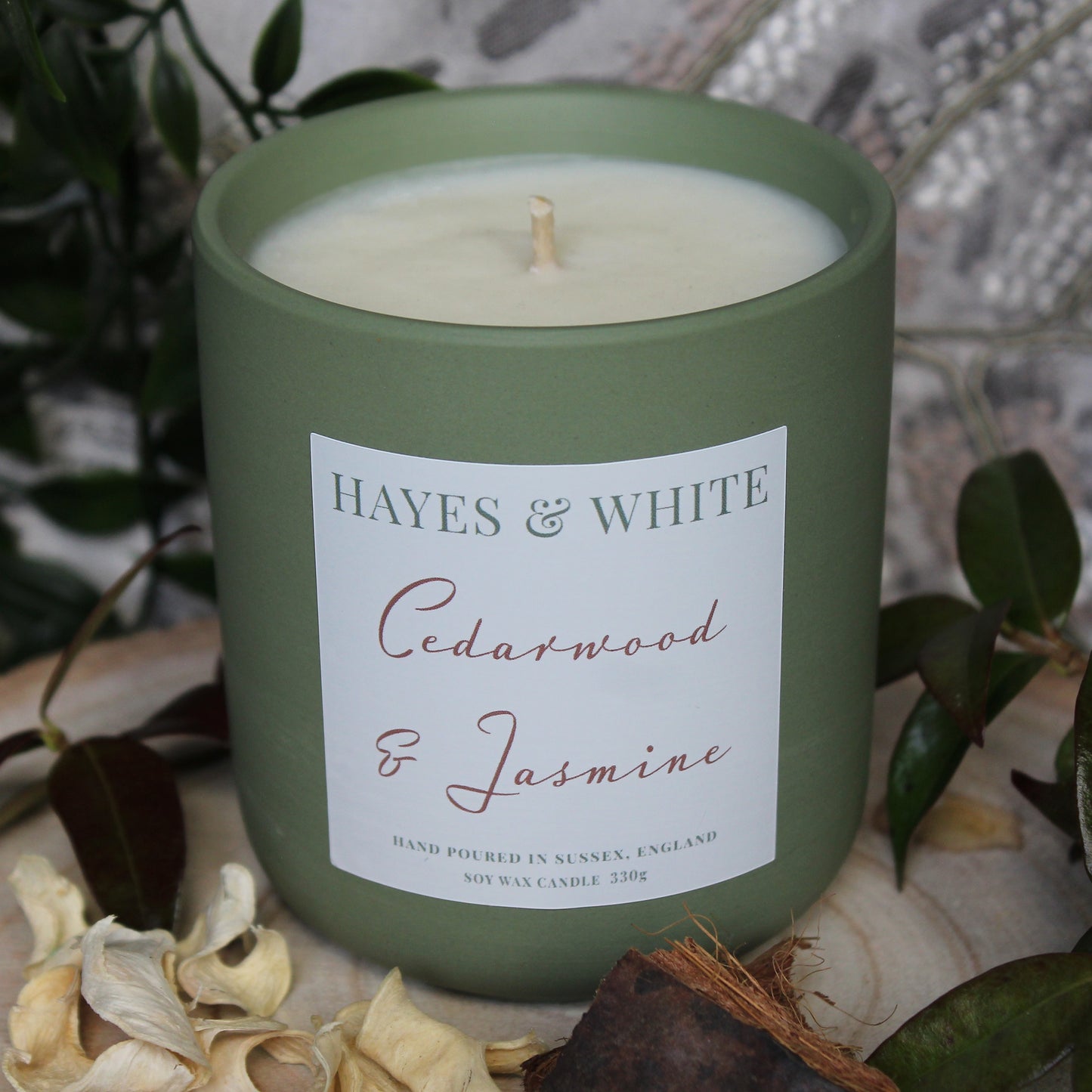 Cedarwood & Jasmine 330g Pastel Green