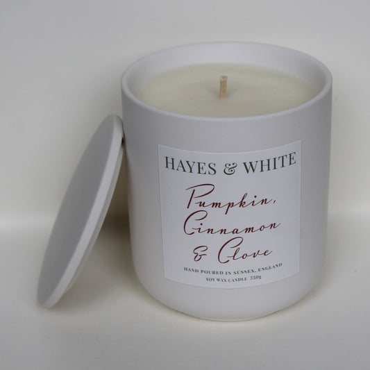 Pumpkin, Cinnamon & Clove 330g Pastel White