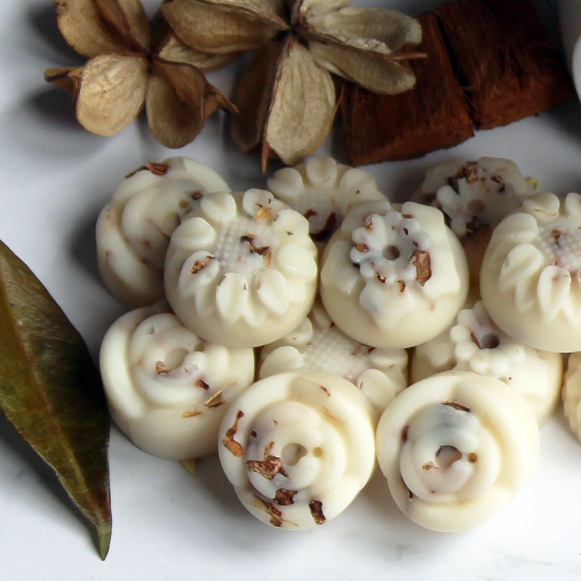 Botanical Soy Wax Melts Cedarwood & Jasmine | Pack of 14 | Hand-Poured | Handmade in Sussex